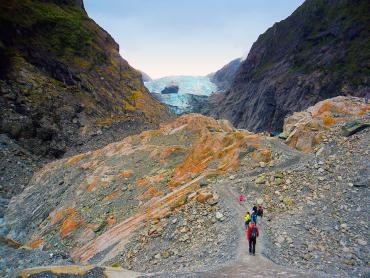 Walking up the glacial valley at Franz Josef - Short walks around NZ